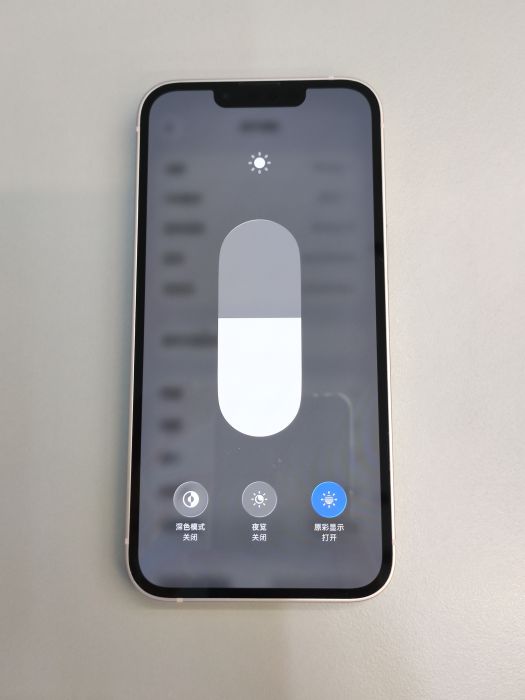 Apple iPhone 13 — photo 7 of 9