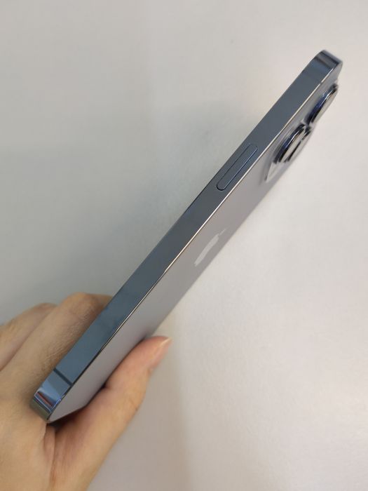 Apple iPhone 13 Pro — photo 4 of 8