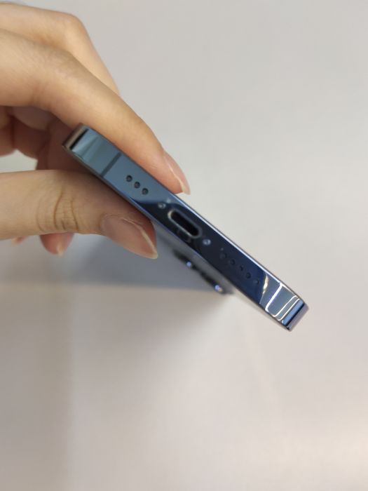 Apple iPhone 13 Pro — photo 5 of 8
