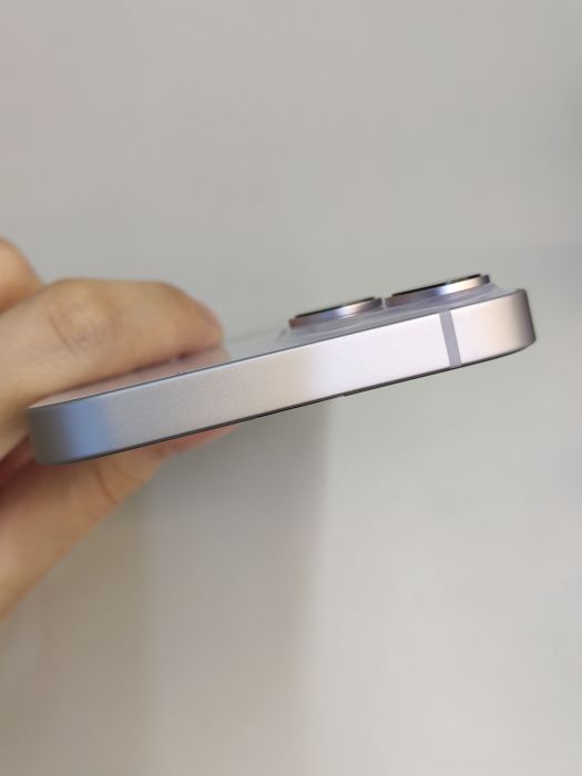 Apple iPhone 14 — photo 6 of 8