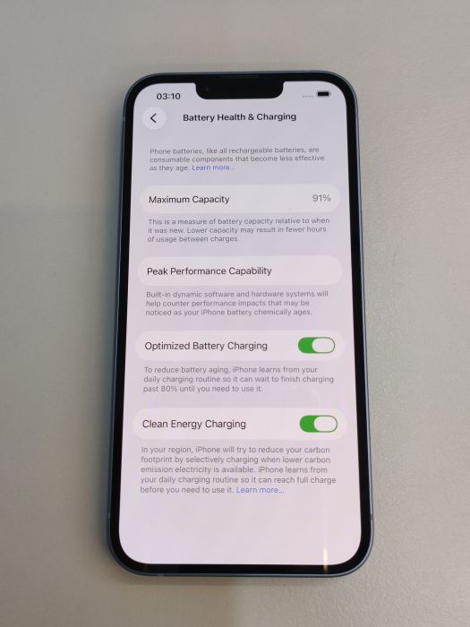 Apple iPhone 14 — photo 8 of 10