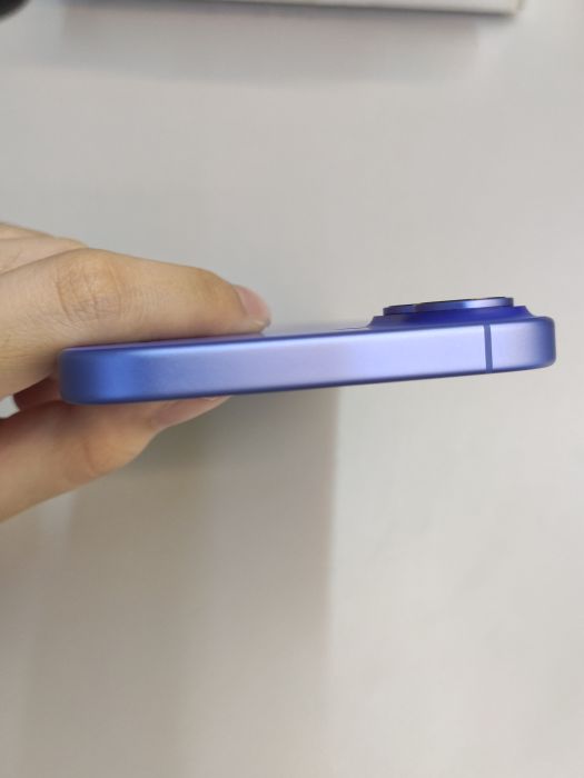 Apple Apple iPhone 16 Plus — photo 6 of 10