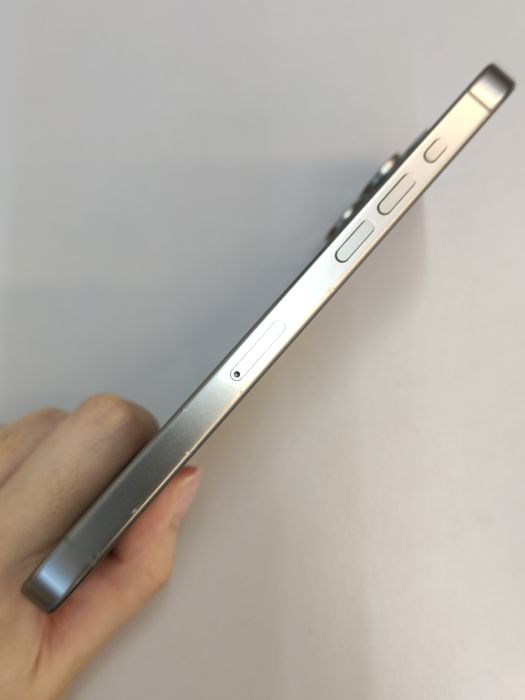 Apple iPhone 15 Pro Max — photo 3 of 8