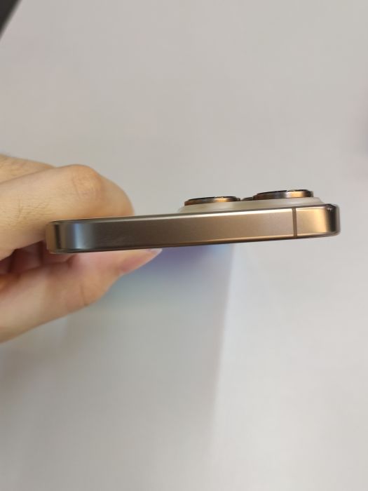 Apple Apple iPhone 16 Pro Max — photo 8 of 10