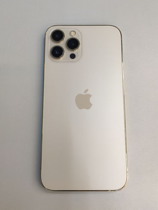 Apple iPhone 12 Pro Max — photo 2 of 9