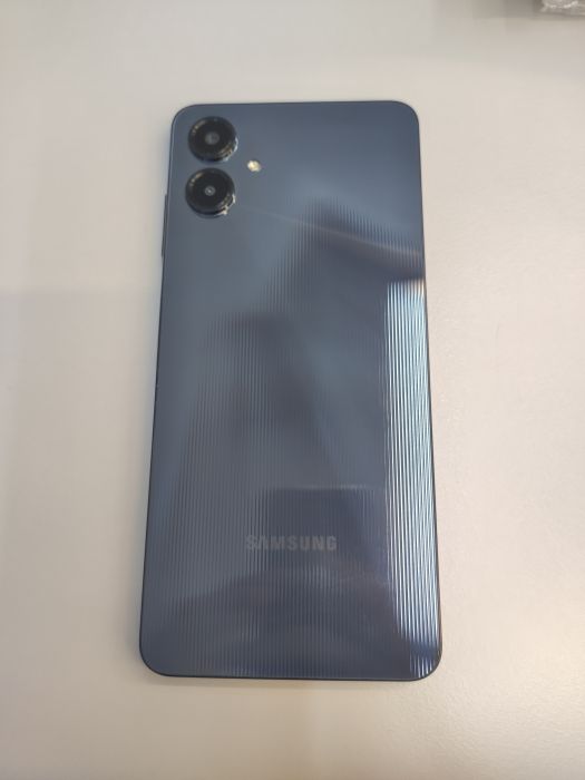 Samsung Galaxy A06 — photo 2 of 9