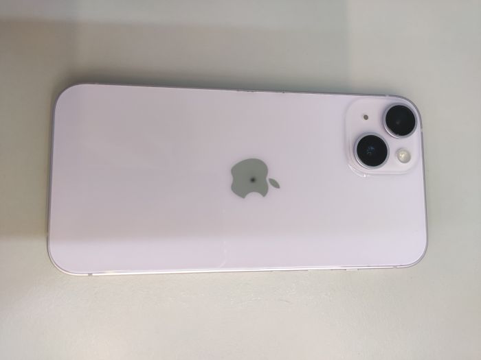 Apple iPhone 14 — photo 4 of 10