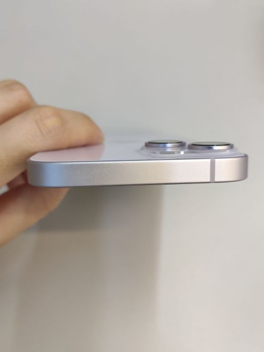 Apple iPhone 14 — photo 8 of 10