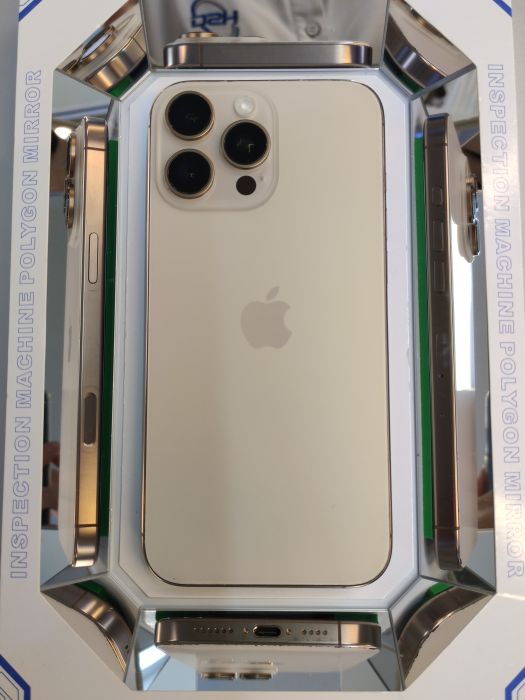 Apple iPhone 16 Pro Max — photo 11 of 11