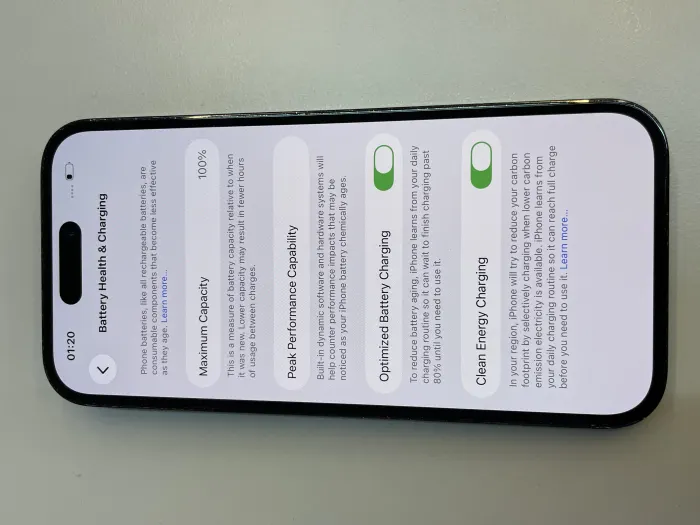 Apple iPhone 14 Pro — photo 2 of 11