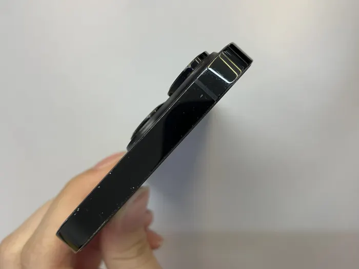 Apple iPhone 14 Pro — photo 8 of 11