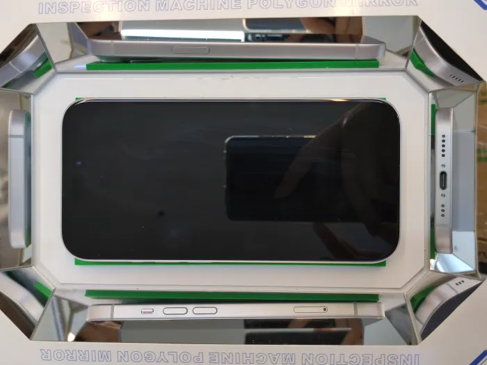 Apple iPhone 15 — photo 10 of 10
