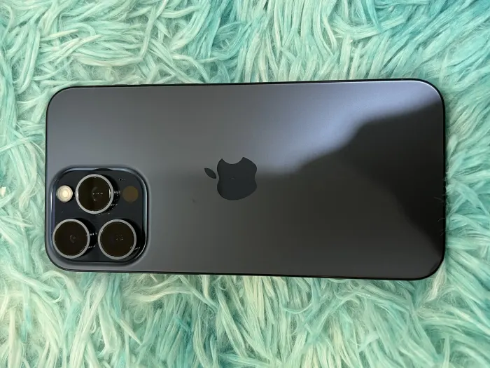 Apple iPhone 15 Pro Max — photo 1 of 8