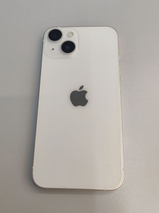 Apple iPhone 14 — photo 2 of 8