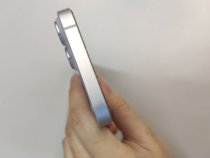 Apple iPhone 14 — photo 6 of 8
