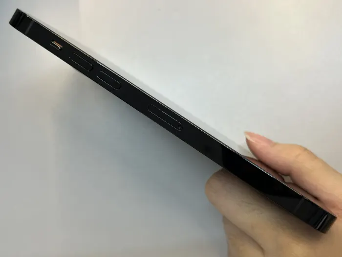 Apple iPhone 14 Pro Max — photo 2 of 10