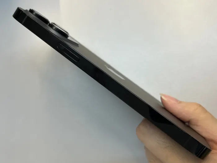 Apple iPhone 14 Pro Max — photo 3 of 10