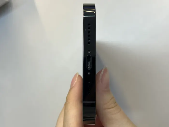 Apple iPhone 14 Pro Max — photo 4 of 10