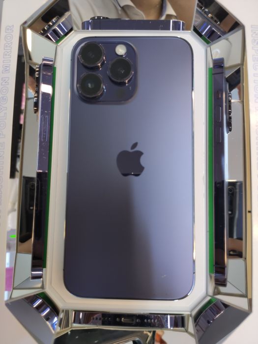 Apple iPhone 14 Pro Max — photo 2 of 10