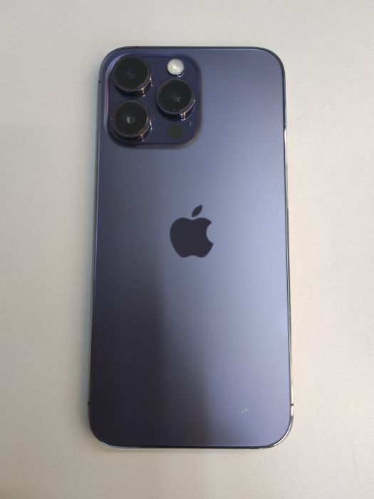 Apple iPhone 14 Pro Max — photo 4 of 10