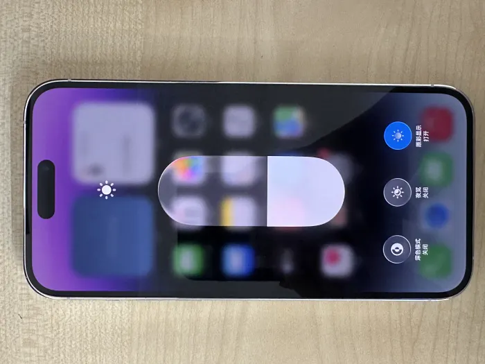 Apple iPhone 14 Pro Max — photo 2 of 10