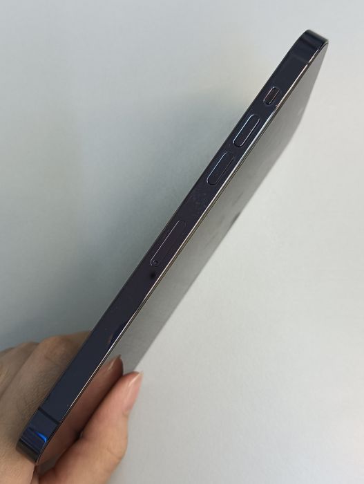 Apple iPhone 14 Pro Max — photo 2 of 10