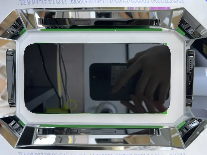 Apple iPhone 14 Pro — photo 2 of 10