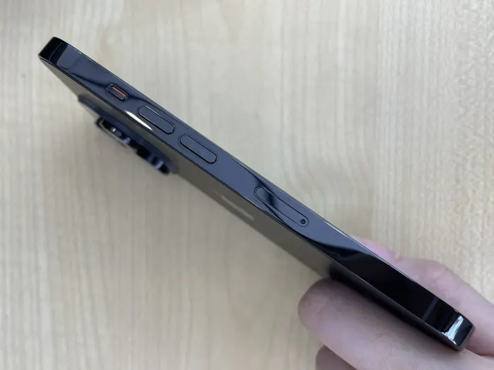 Apple iPhone 14 Pro — photo 4 of 10