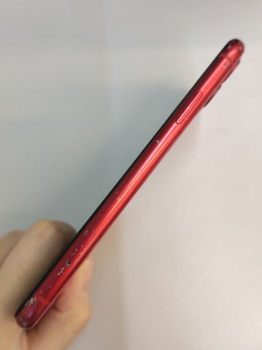 Apple iPhone 11 — photo 4 of 9