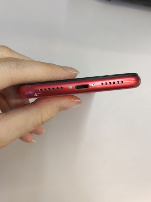 Apple iPhone 11 — photo 5 of 9