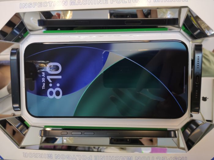Apple iPhone 16 Pro Max — photo 3 of 10