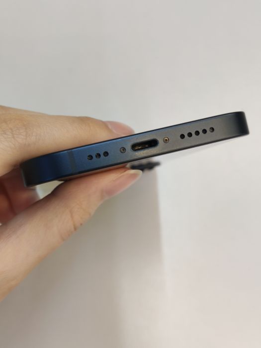 Apple iPhone 13 — photo 5 of 8