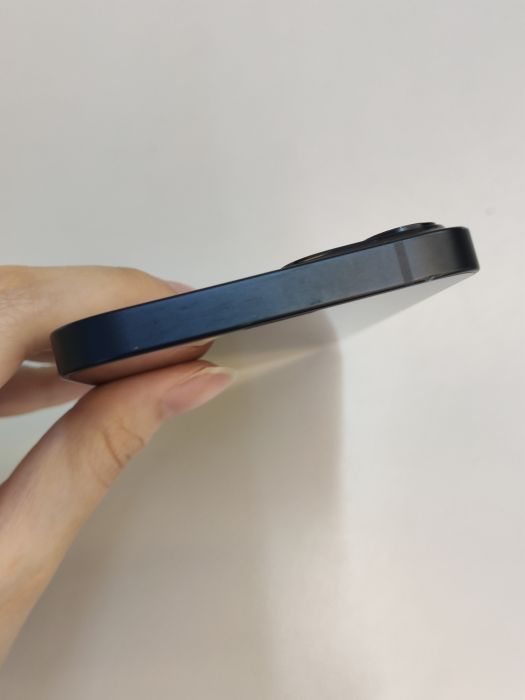 Apple iPhone 13 — photo 6 of 8