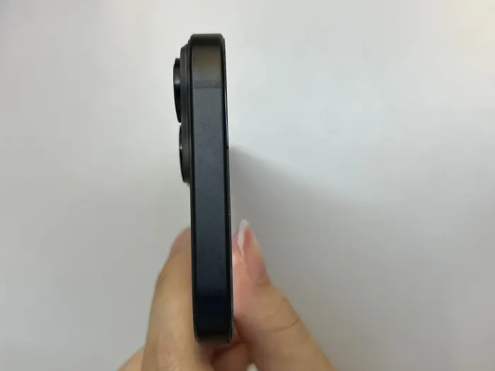 Apple iPhone 15 — photo 6 of 11