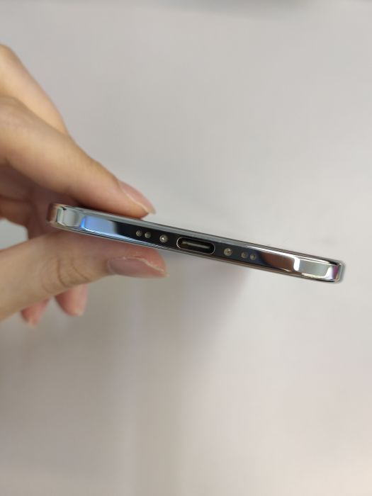 Apple iPhone 17 Air — photo 7 of 10