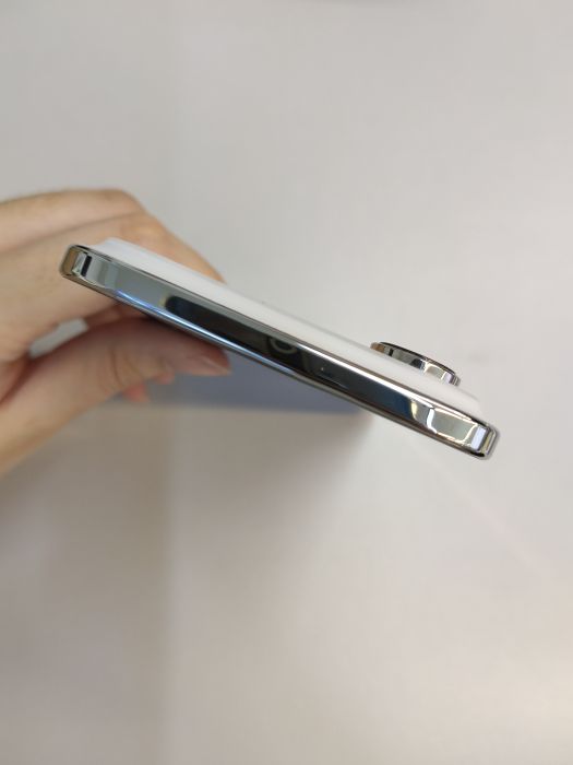 Apple iPhone 17 Air — photo 8 of 10