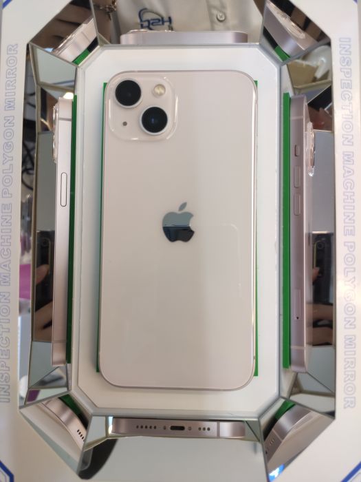 Apple iPhone 13 — photo 2 of 10