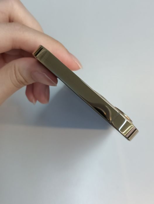 Apple iPhone 12 Pro — photo 5 of 8