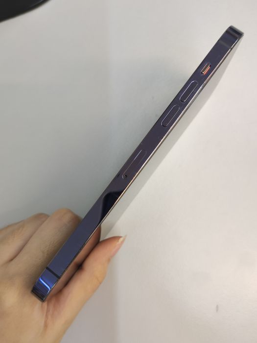 Apple iPhone 14 Pro Max — photo 3 of 10