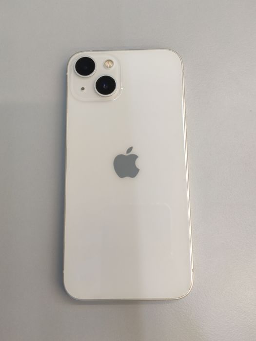 Apple iPhone 13 — photo 2 of 8