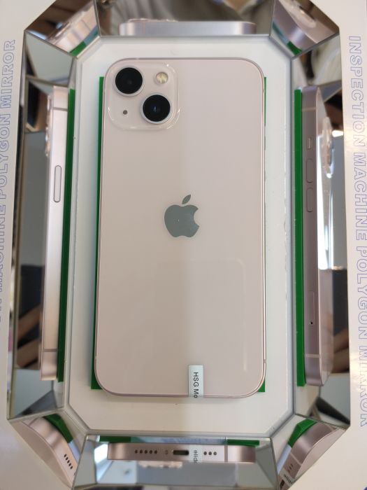 Apple iPhone 13 — photo 10 of 10