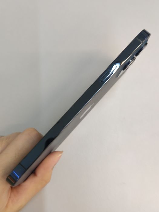 Apple iPhone 12 Pro Max — photo 6 of 10