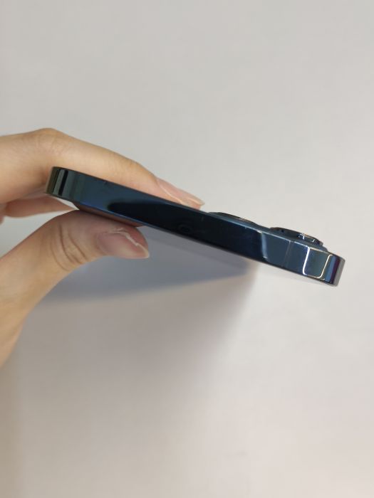 Apple iPhone 12 Pro Max — photo 8 of 10
