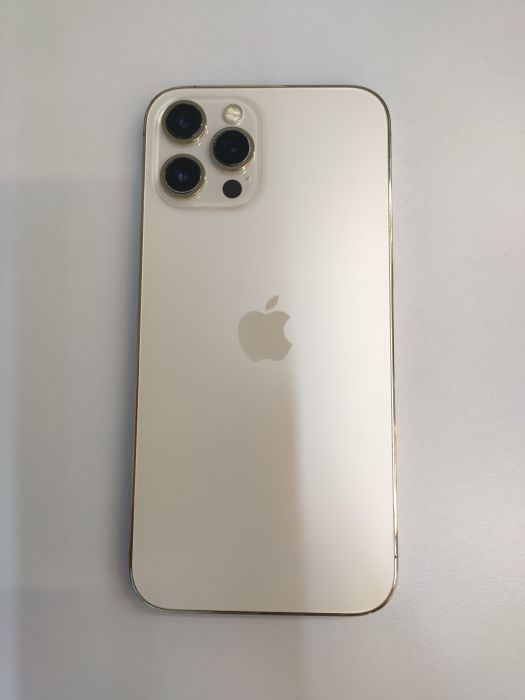 Apple iPhone 12 Pro Max — photo 2 of 8