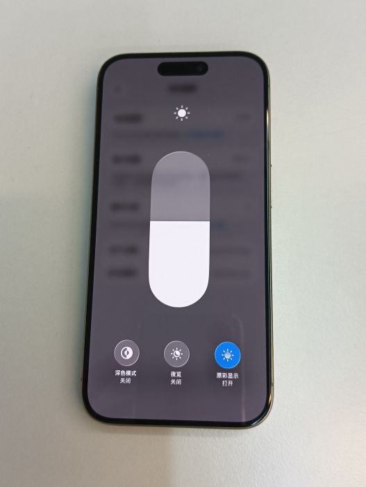 Apple iPhone 15 Pro — photo 6 of 8