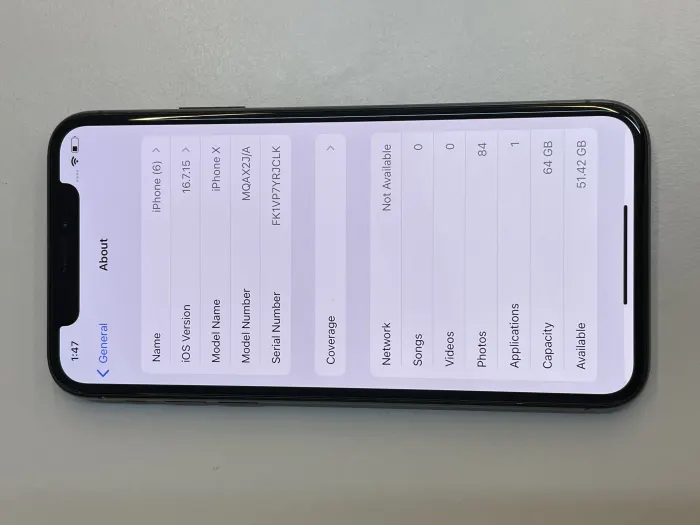 Apple iPhone X — photo 5 of 10
