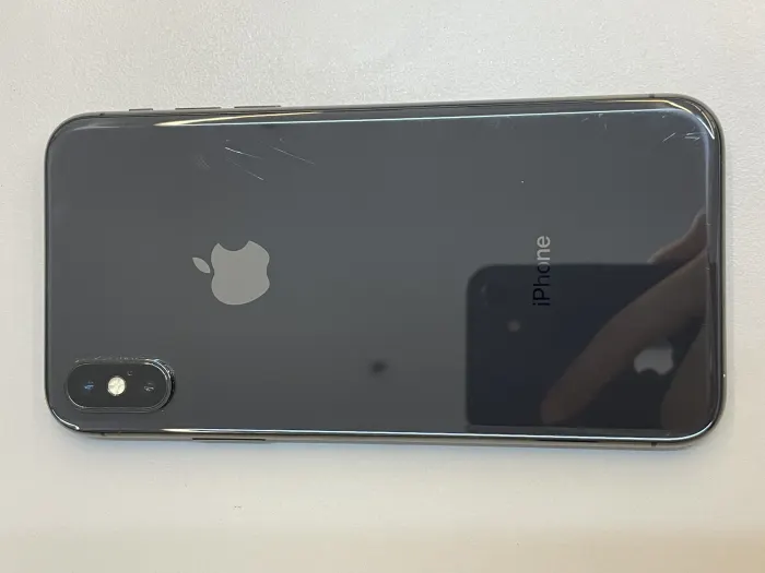 Apple iPhone X — photo 7 of 10