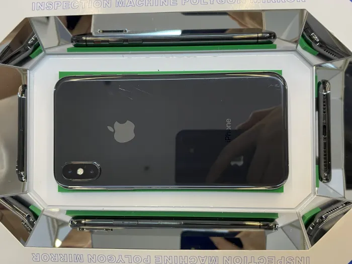 Apple iPhone X — photo 9 of 10