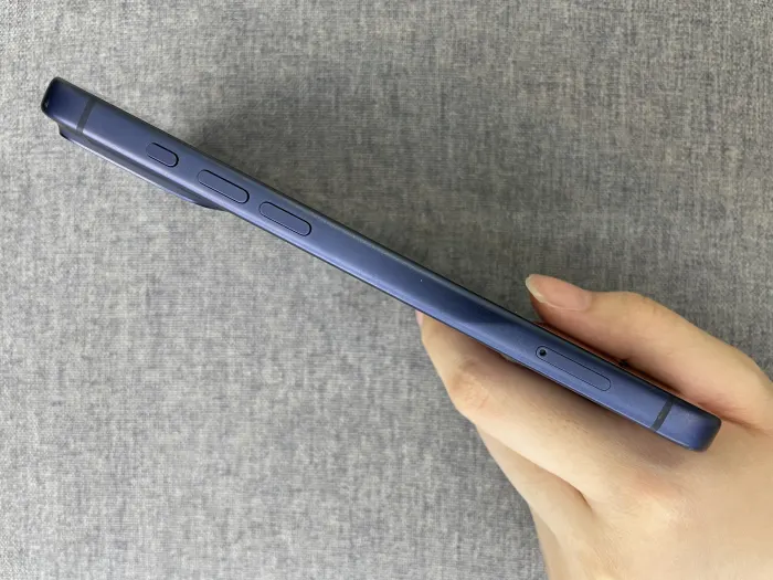 Apple iPhone 17 Pro Max — photo 3 of 9