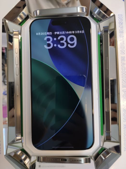 Apple iPhone 16 Pro Max — photo 3 of 10